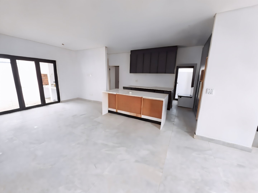 To Let 4 Bedroom Property for Rent in Sandown Western Cape